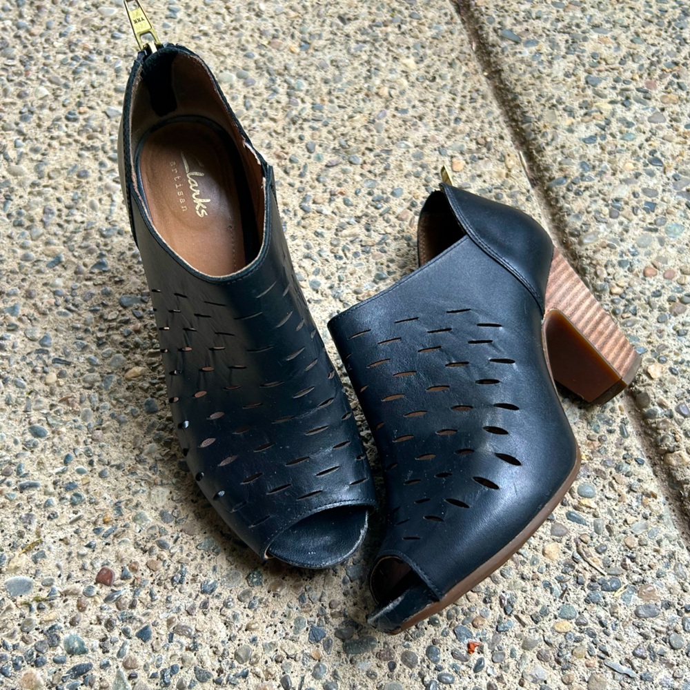 Boss Babe, CLARKS, peep toe booties!!